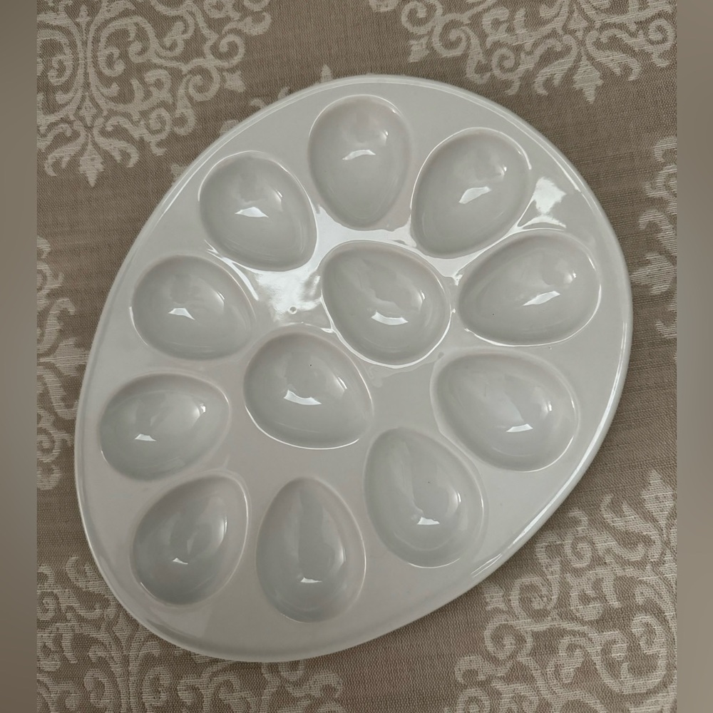 Mervyn’s White Ceramic Glazed Finish Deviled Egg Platter